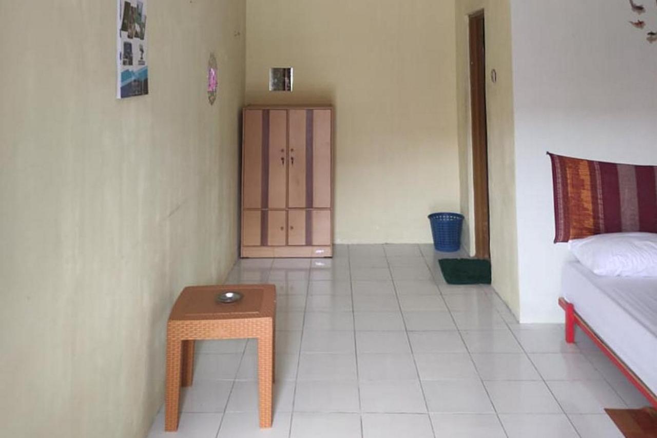 Losmen Yosi Carita Hotel Kültér fotó